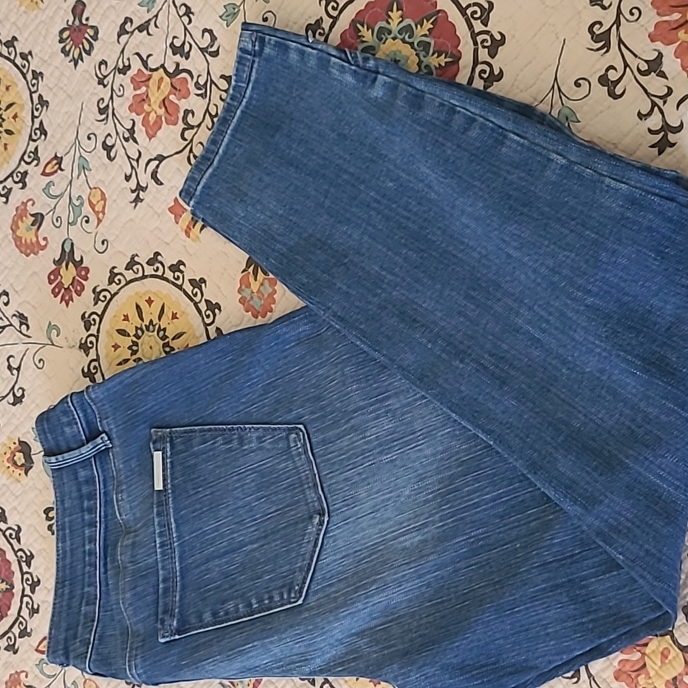 White House Black Market skinny crop jeans